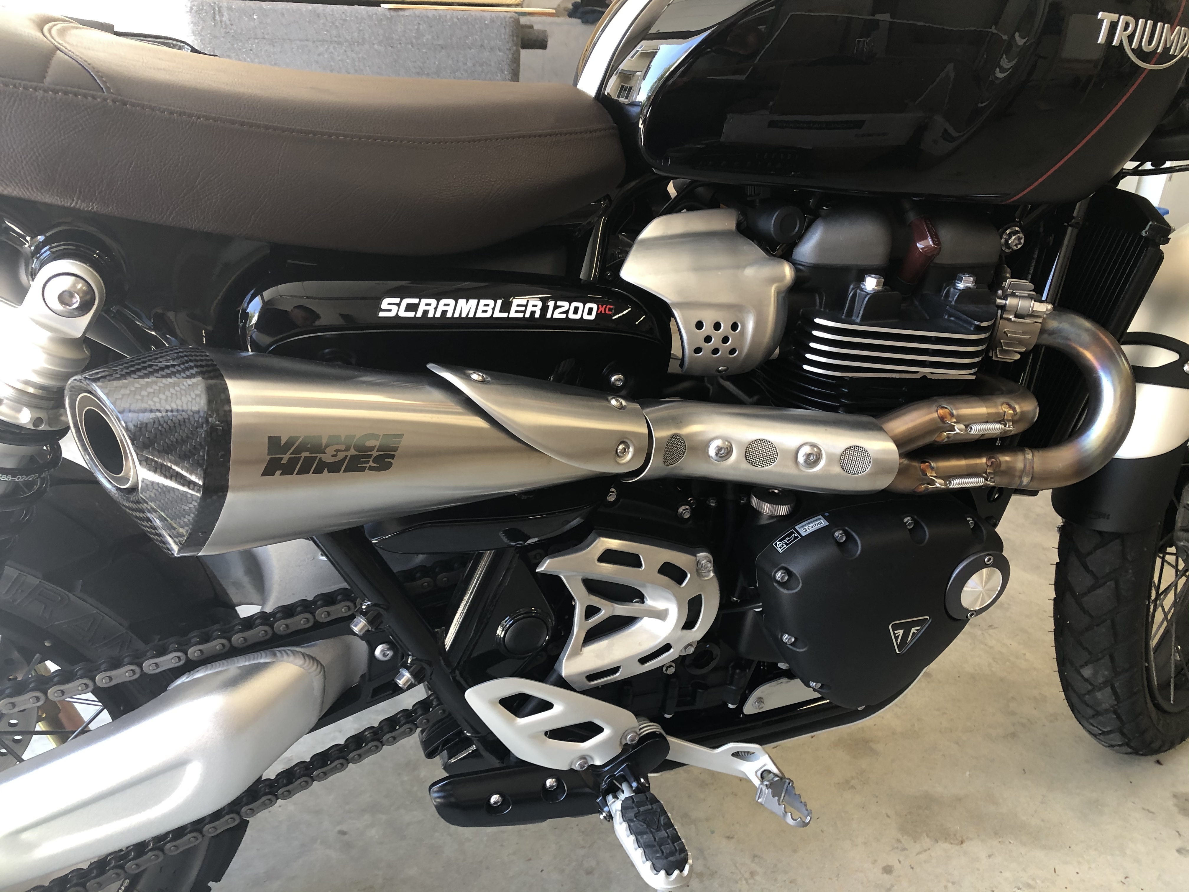 Triumph scrambler 1200 vance deals and hines exhaust