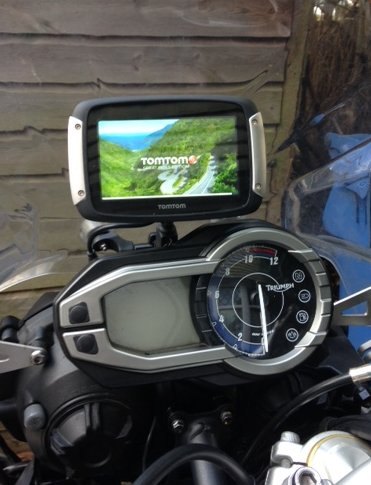 triumph tiger 800 sat nav mount