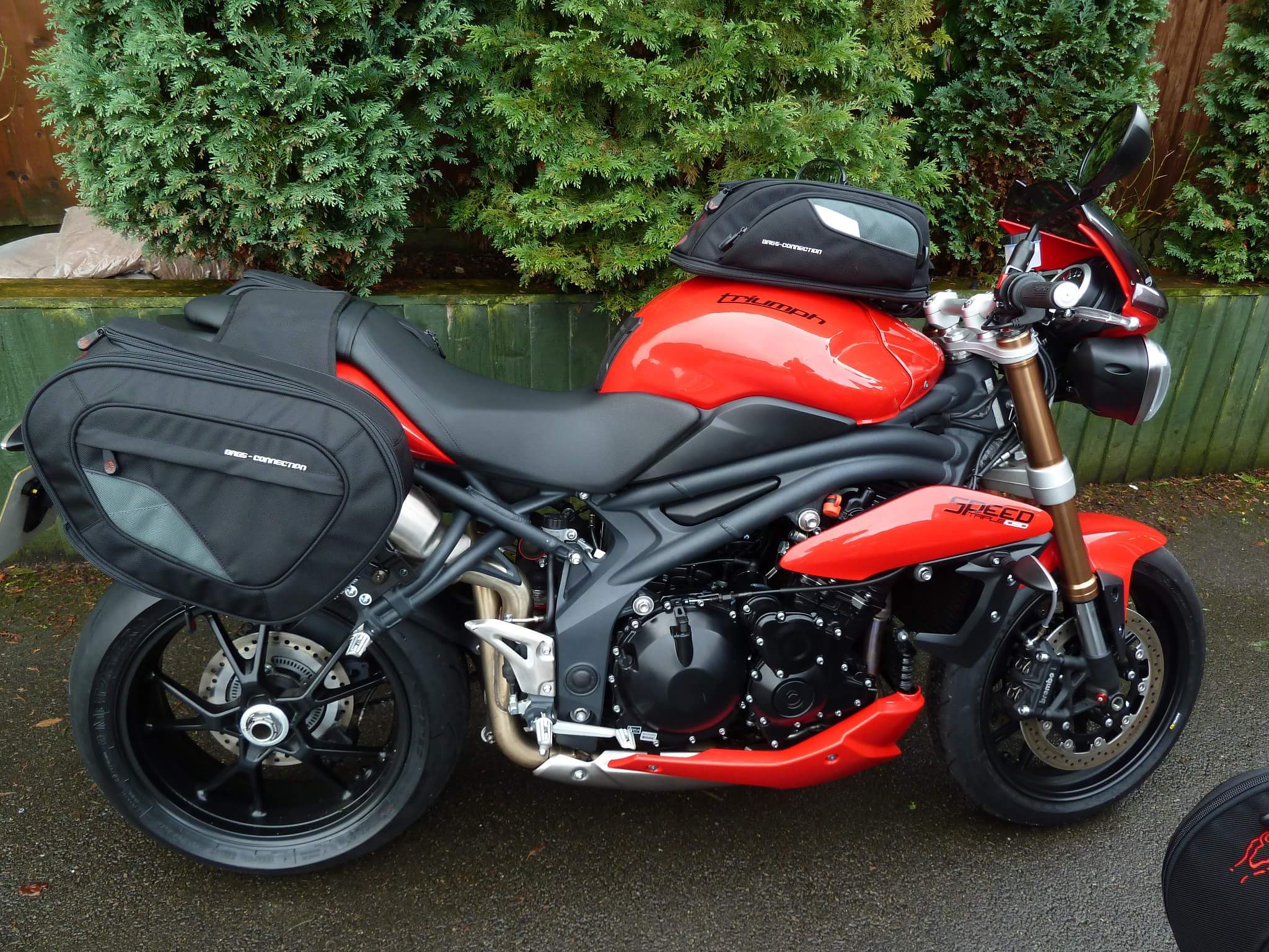 triumph speed triple luggage