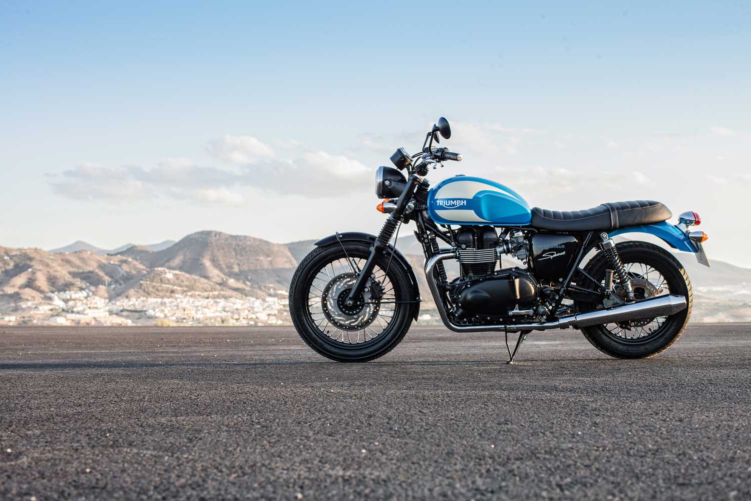 2015-Triumph-Bonneville-Spirit.jpg