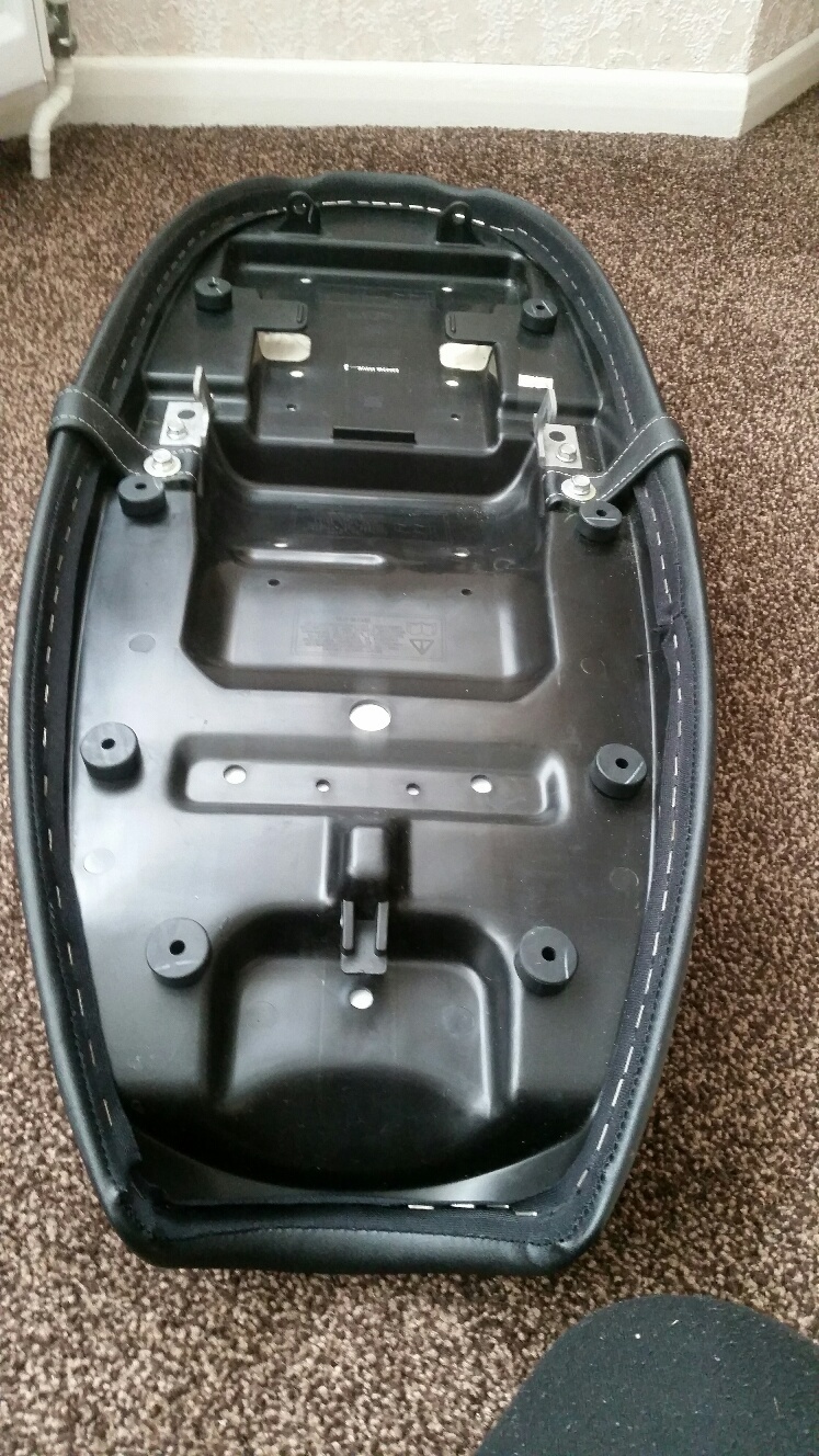 triumph bonneville leather seat