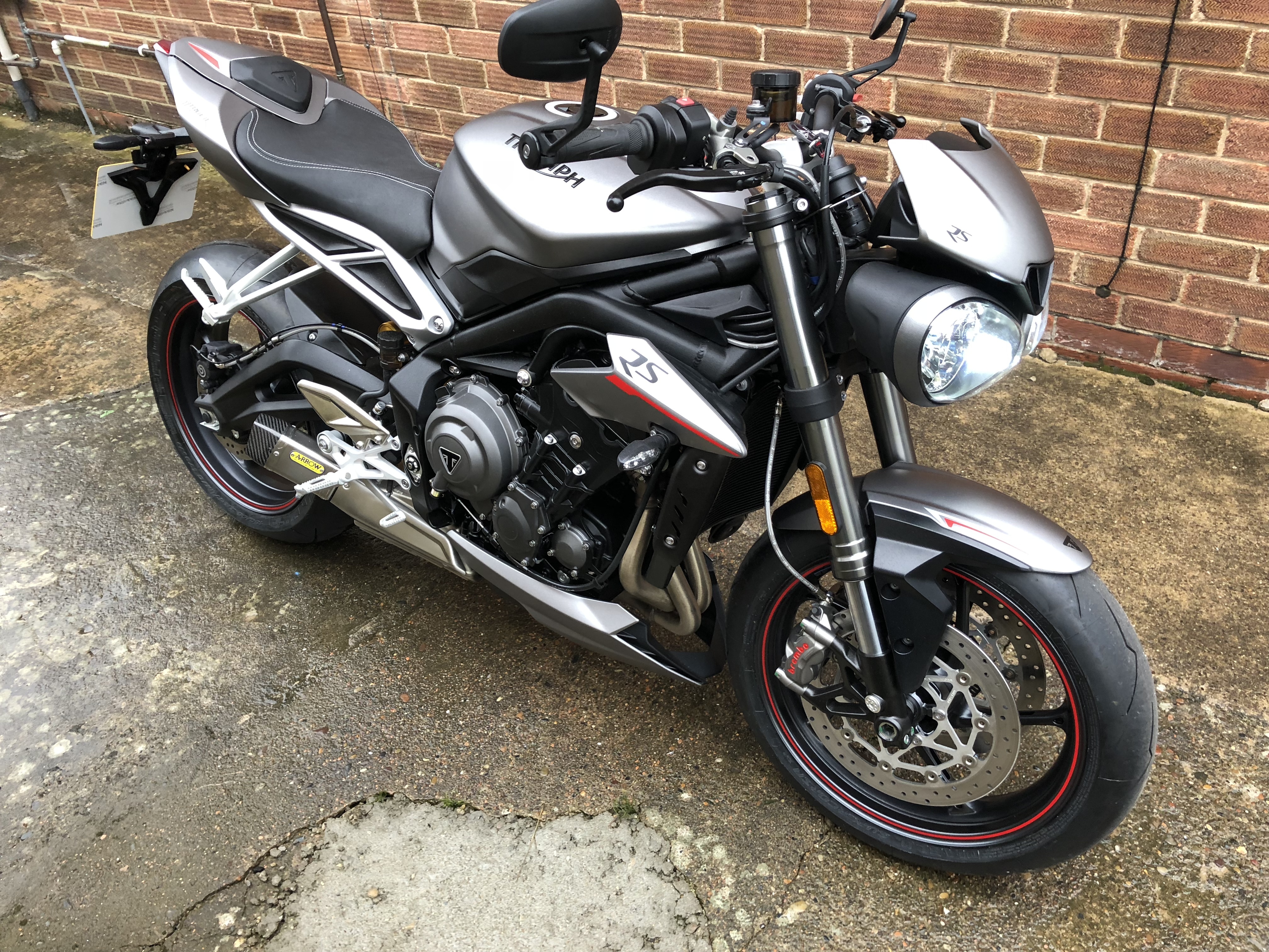 arrow exhaust for street triple 765