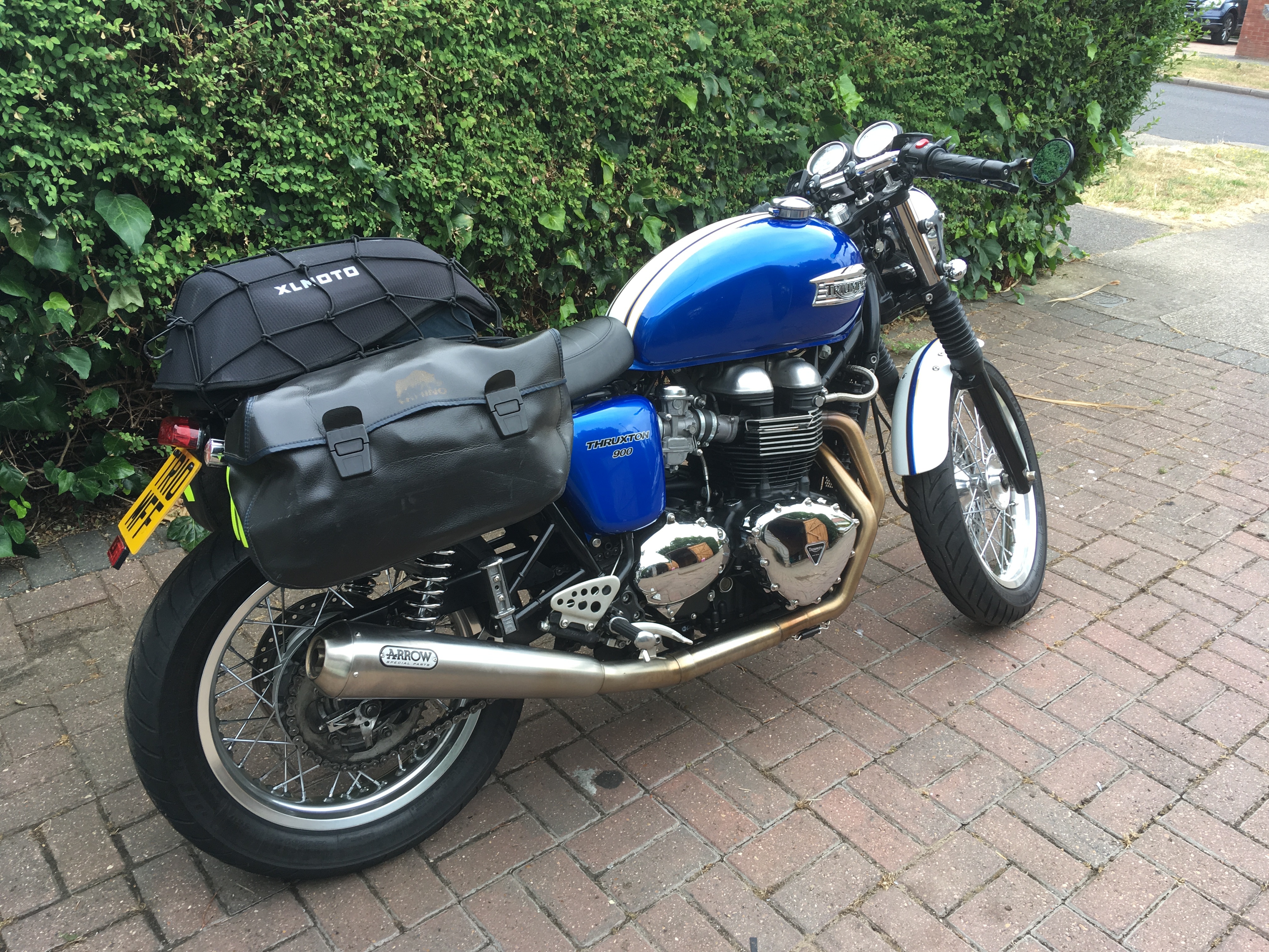 Triumph thruxton clearance luggage