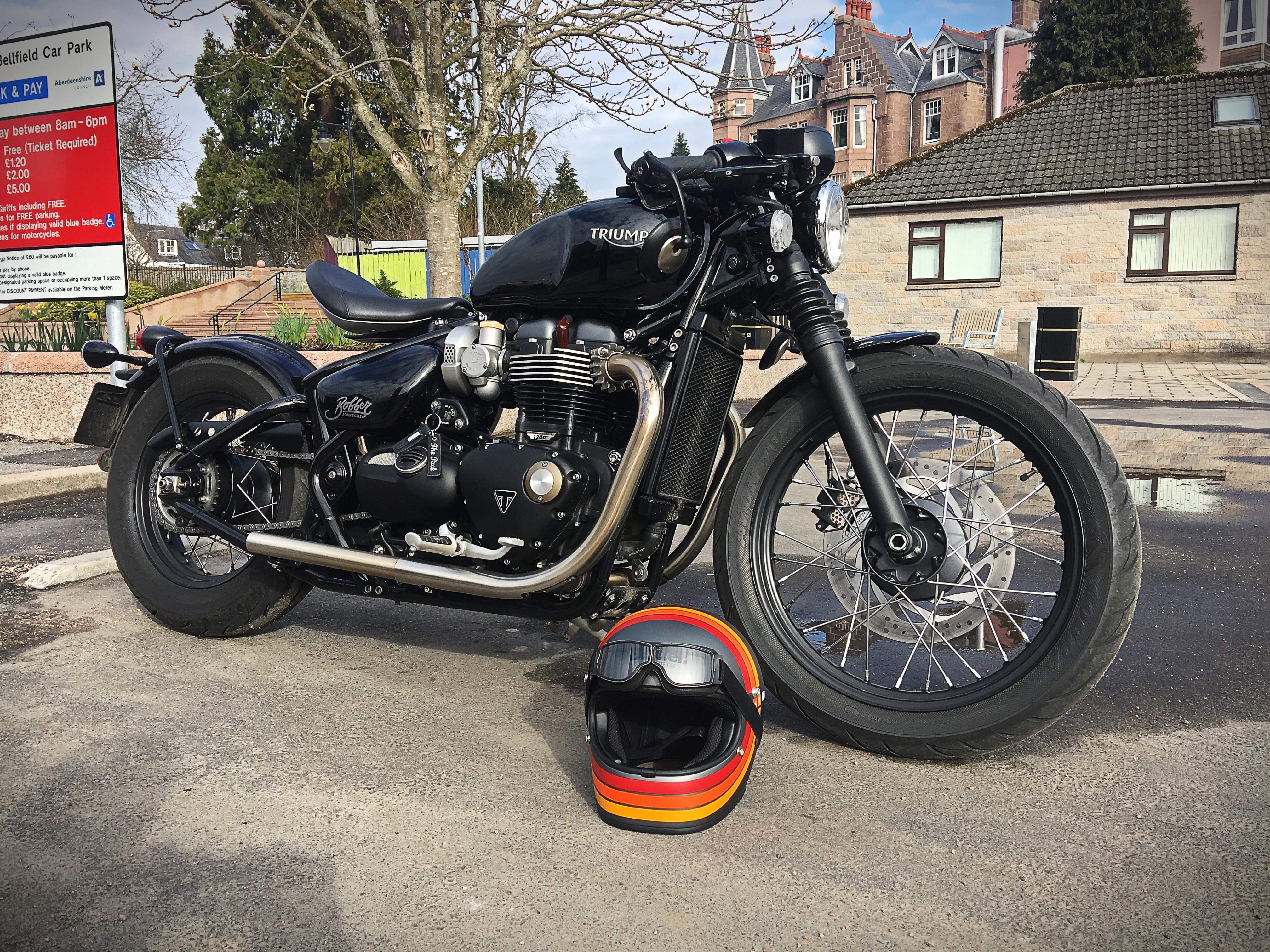 Triumph bobber deals clip on handlebars