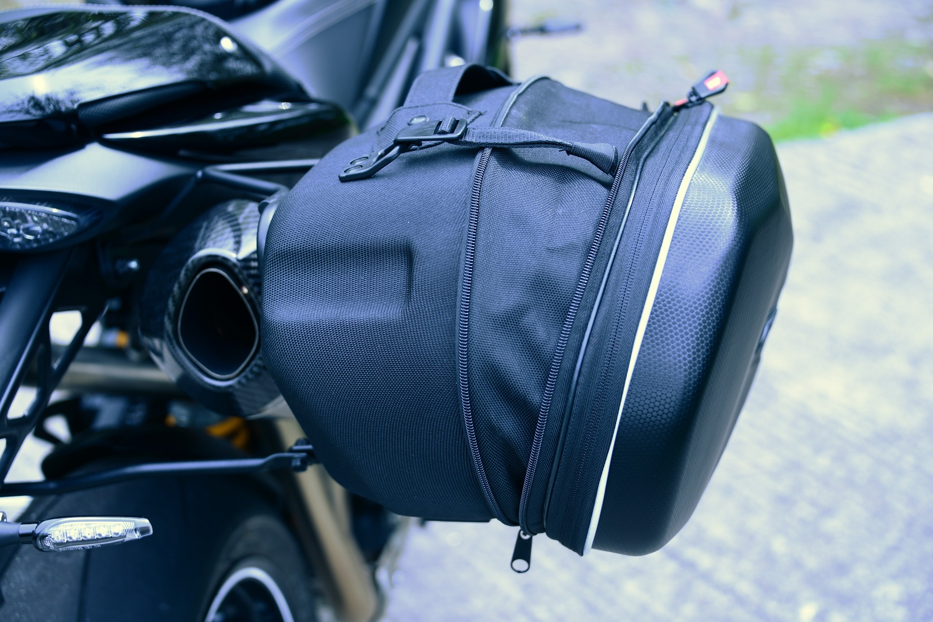 triumph street triple luggage solutions