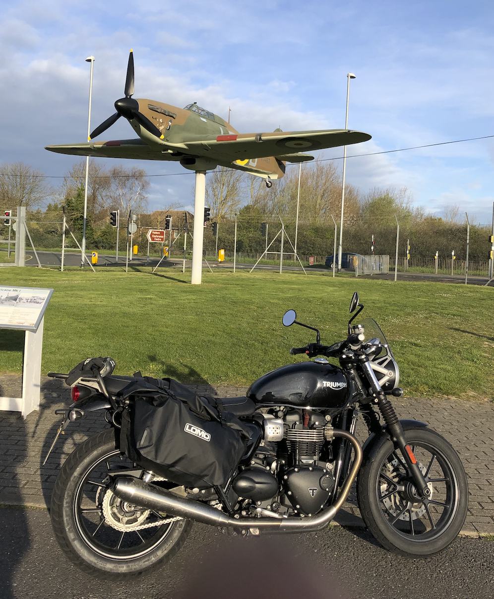 Best Luggage for Triumph Street Twin. - LONGRIDE