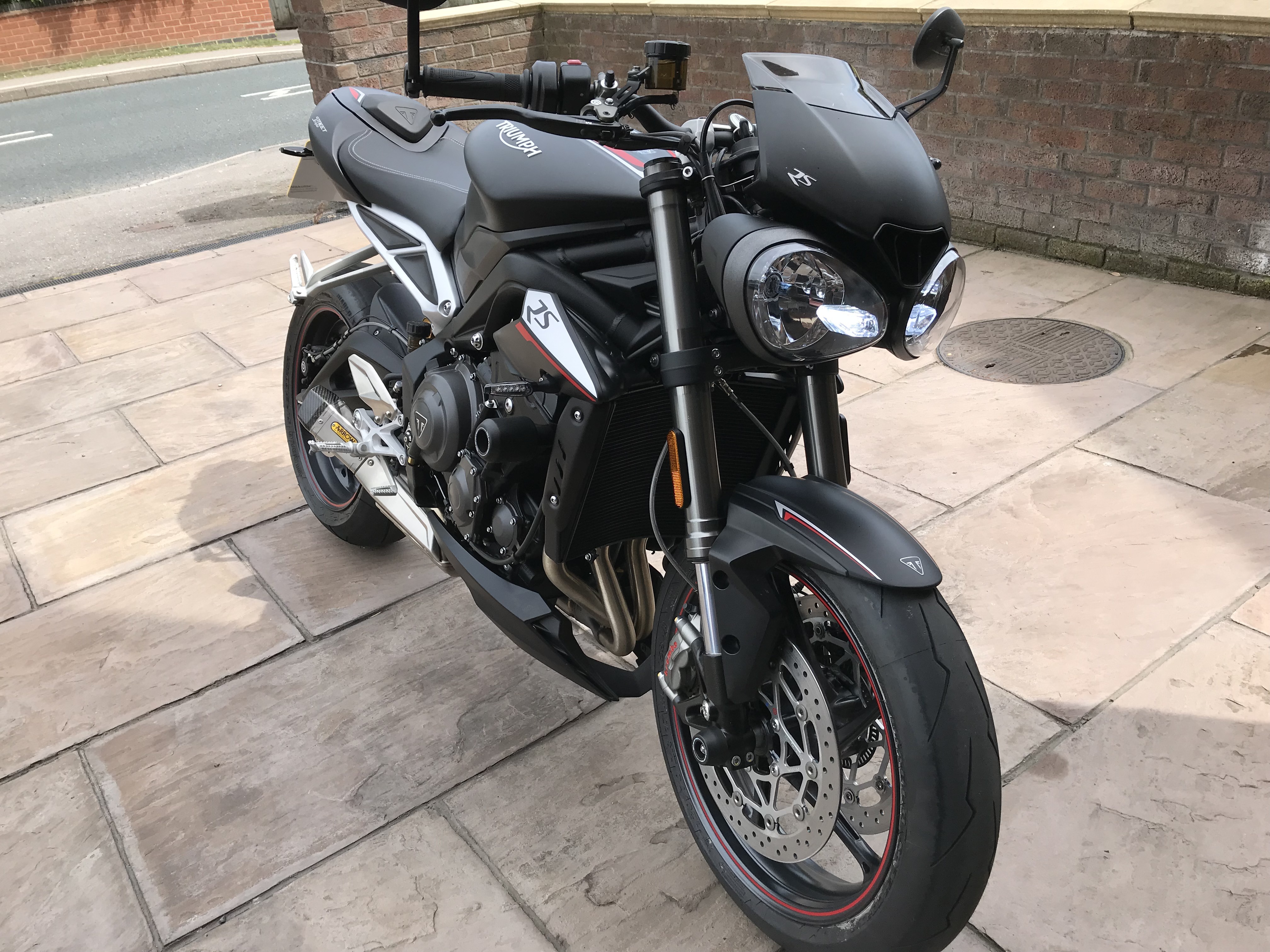 2019 triumph deals street triple