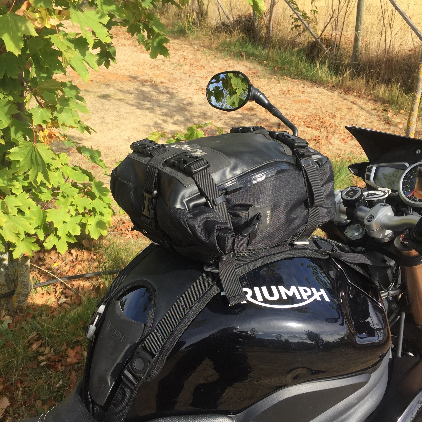 triumph speed triple tail bag