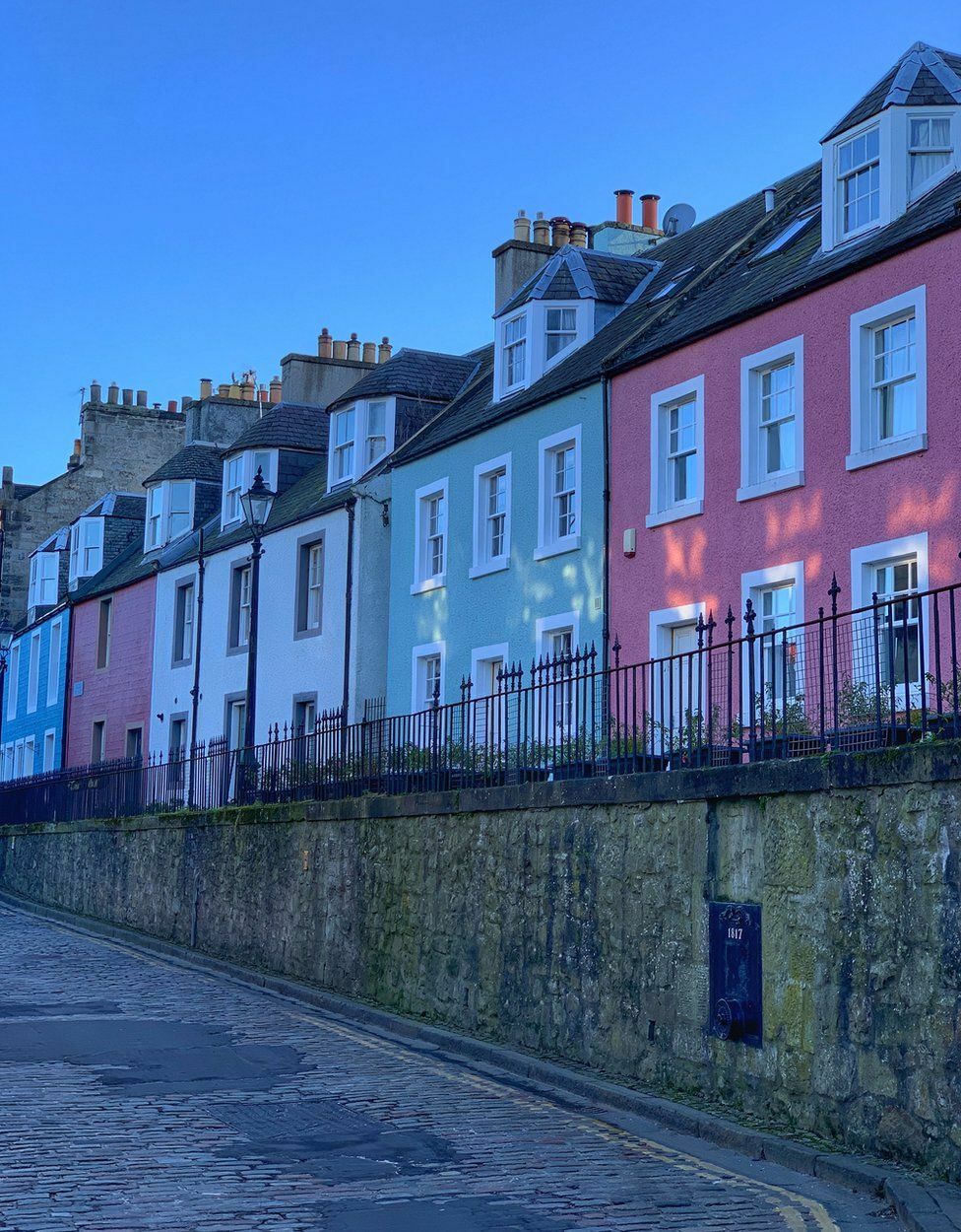 _105234341_queensferry.jpg