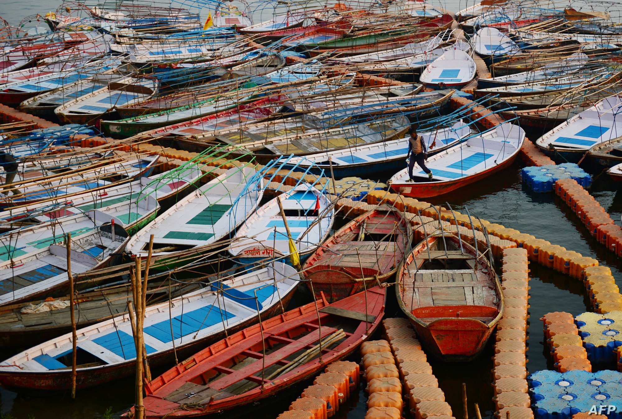 afp_india_boats_12Feb20.jpg