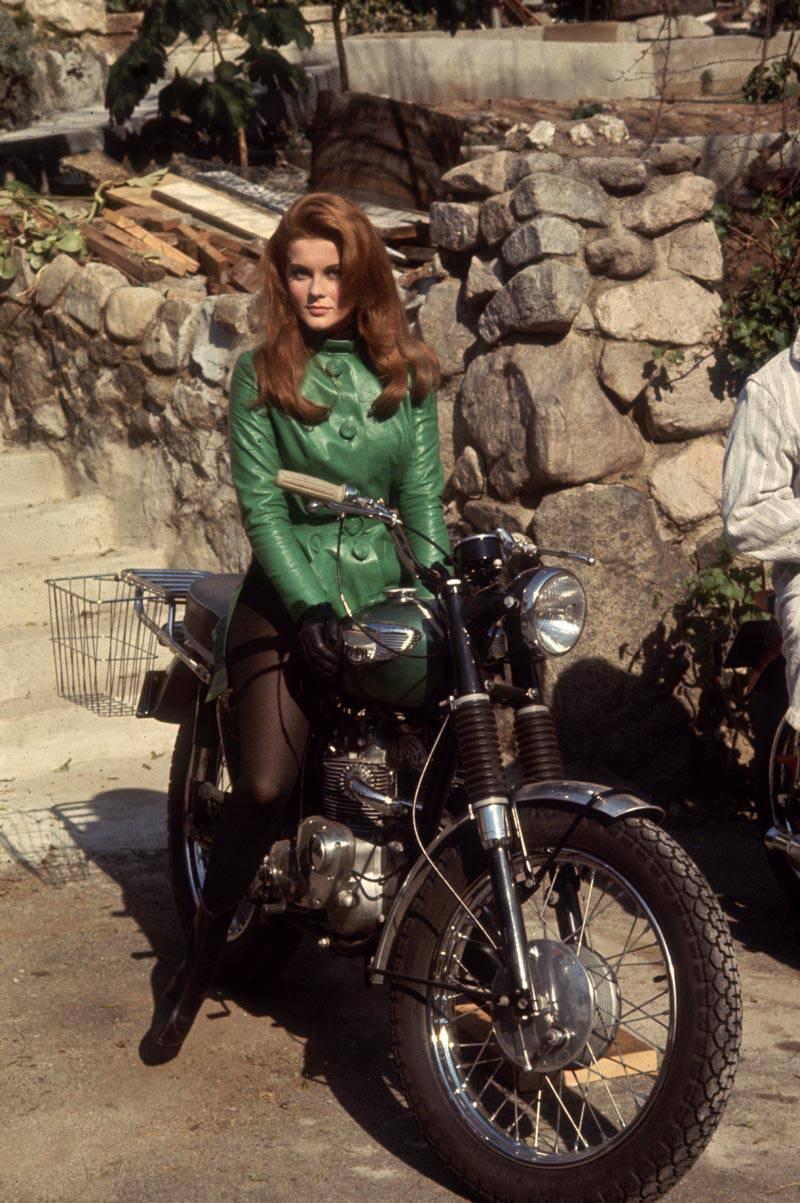 ann-margret-the-swinger-triumph-tiger.jpg