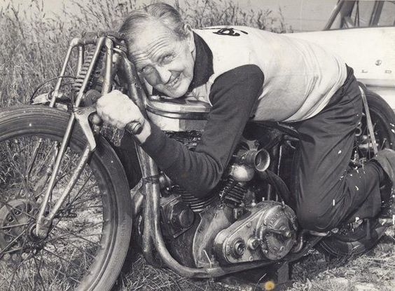 Burt Munro.jpg