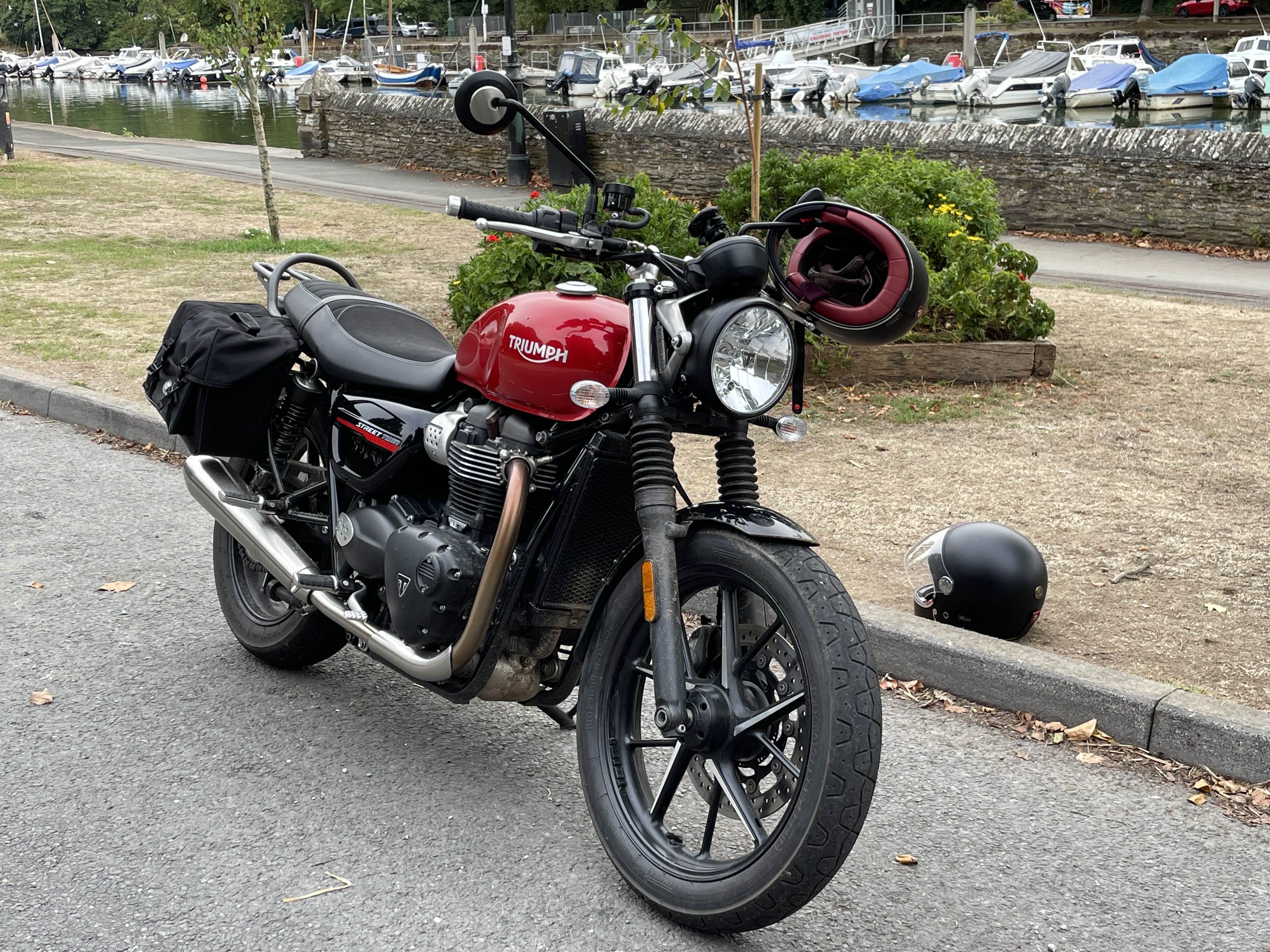 Street twin luggage online