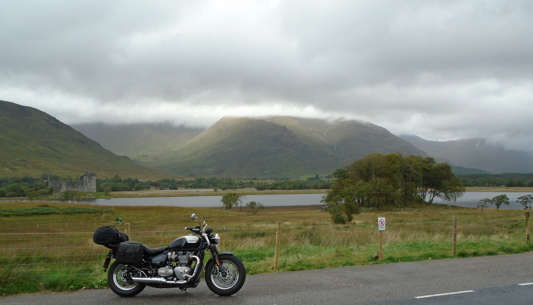 day2-2-kilchurn castle.jpg