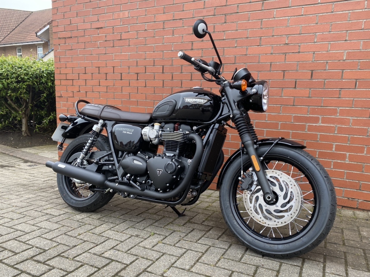 vance and hines triumph speed twin