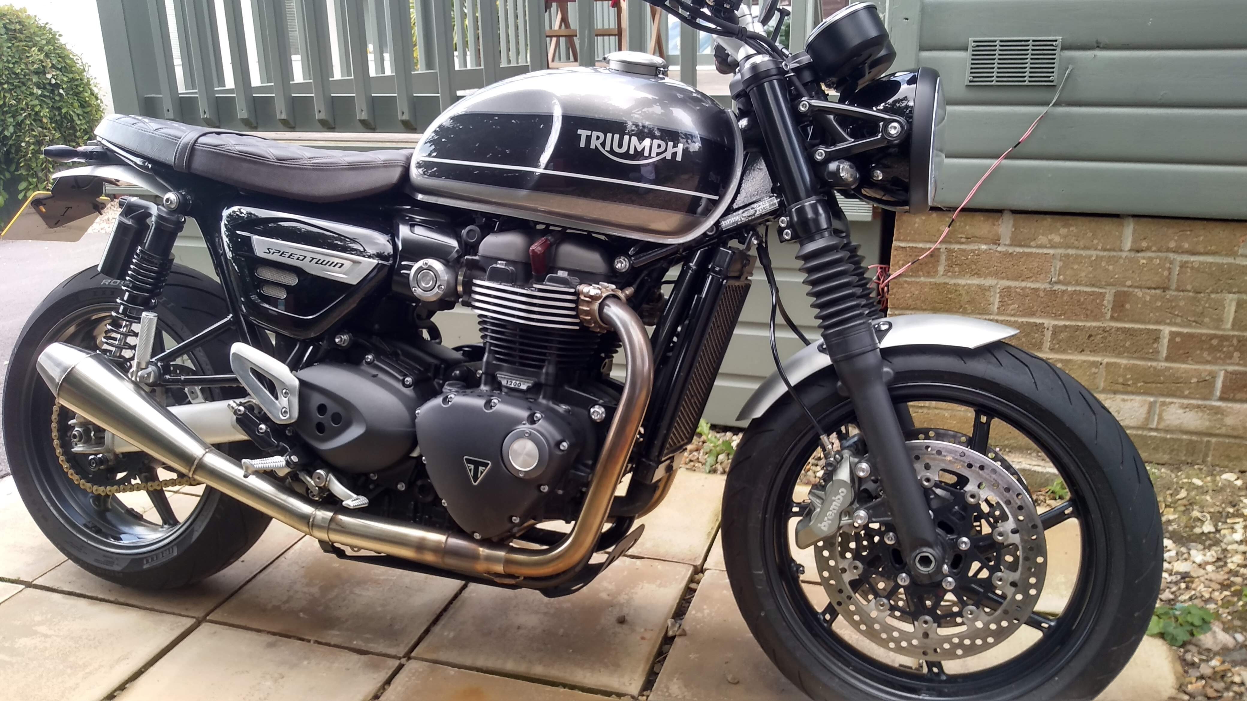 triumph street twin headlight bracket