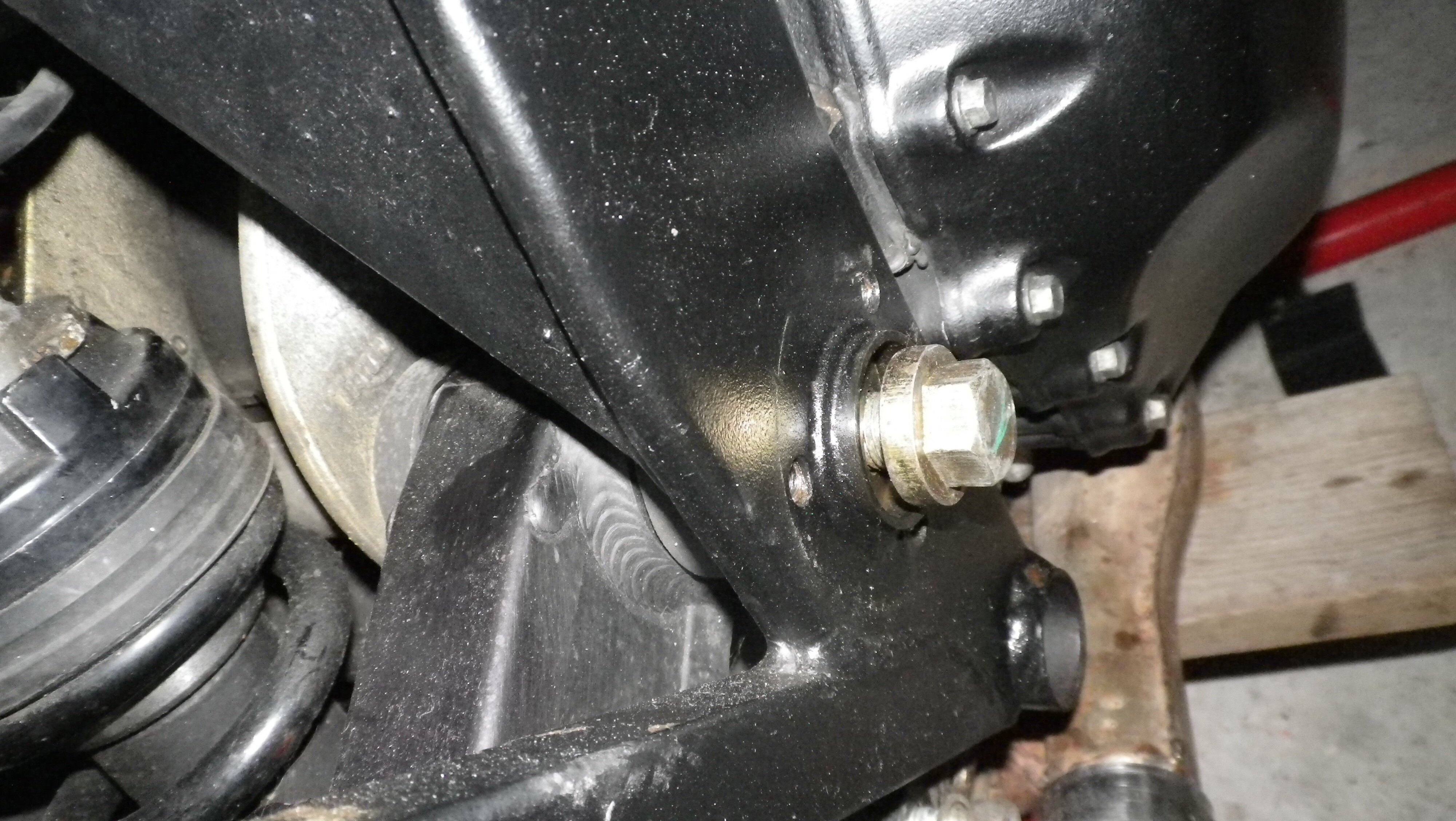 Trophy 1200 Swing Arm Pivot Removal | The Triumph Forum