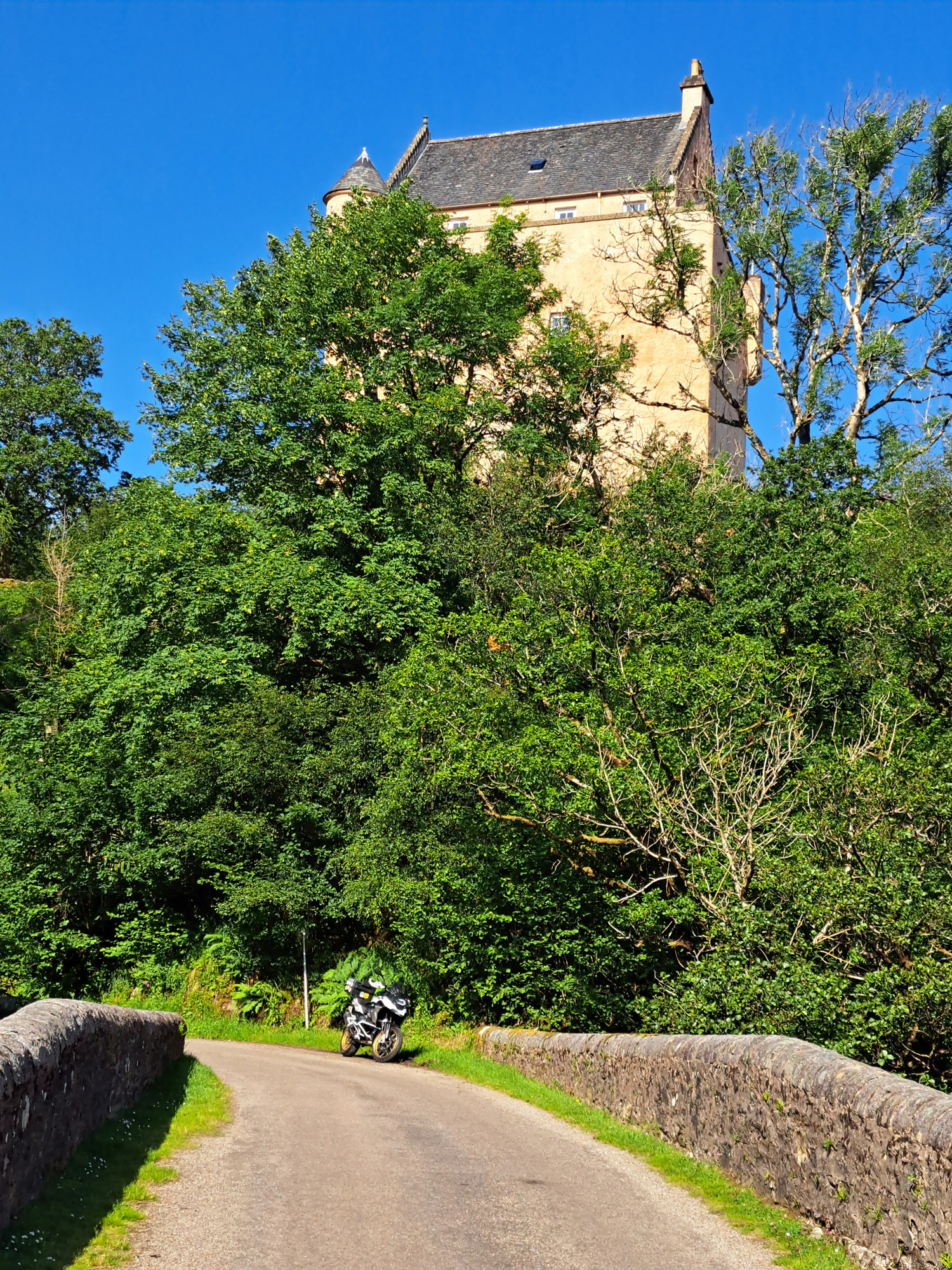 kinlochaline castle.jpg