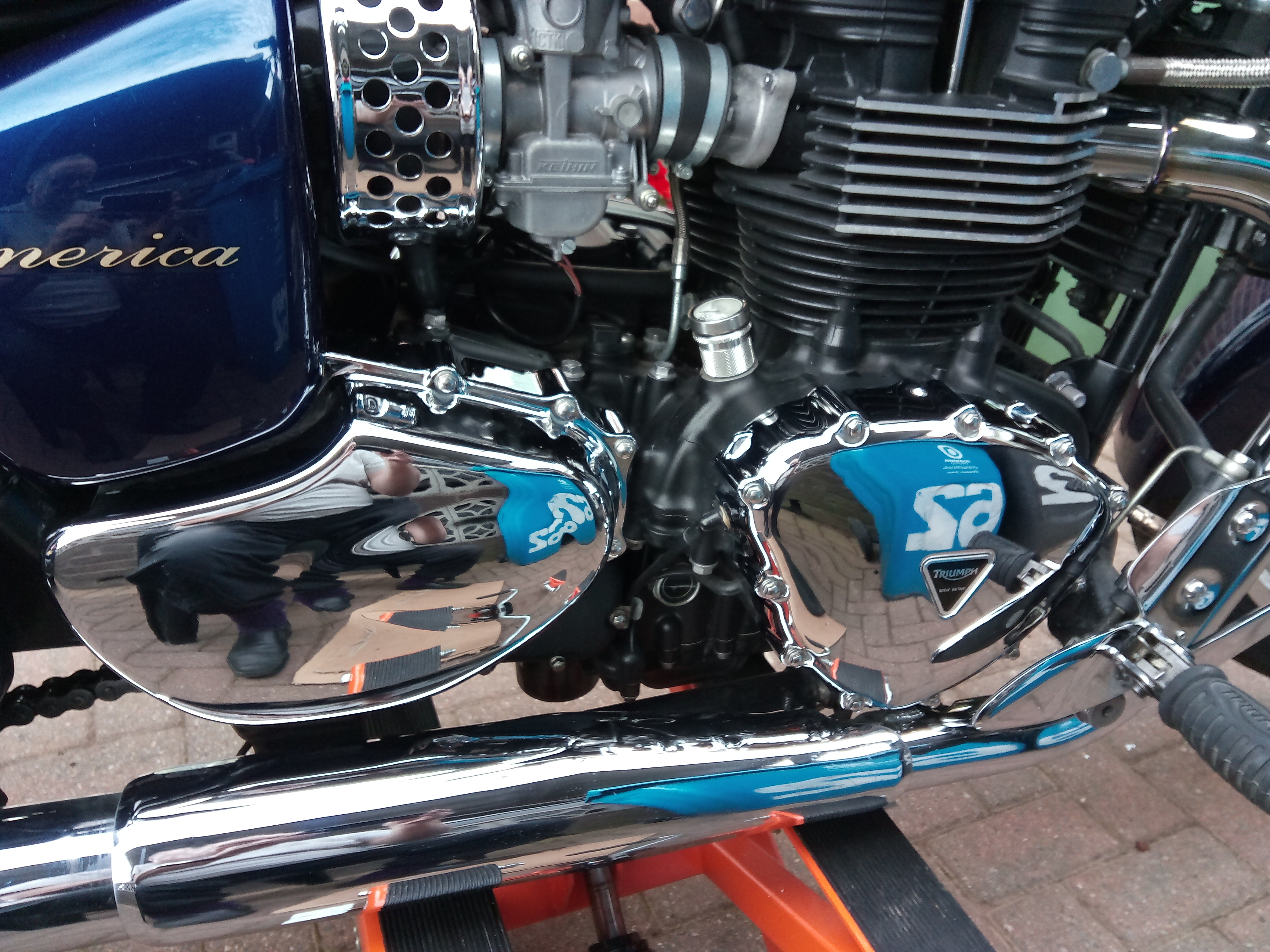 Shiny Triumph America Bits 003.jpg