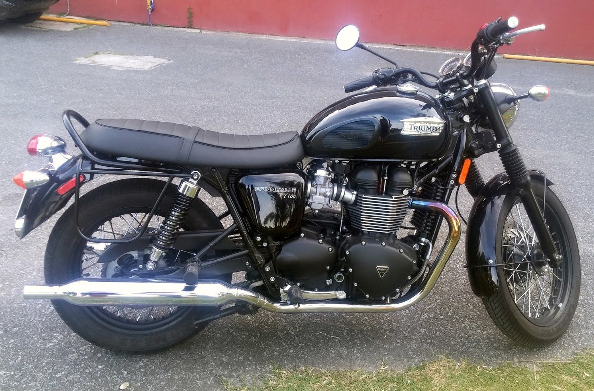 triumph-bonneville-t100-black-D_NQ_NP_899437-MLA27642725657_062018-F.jpg