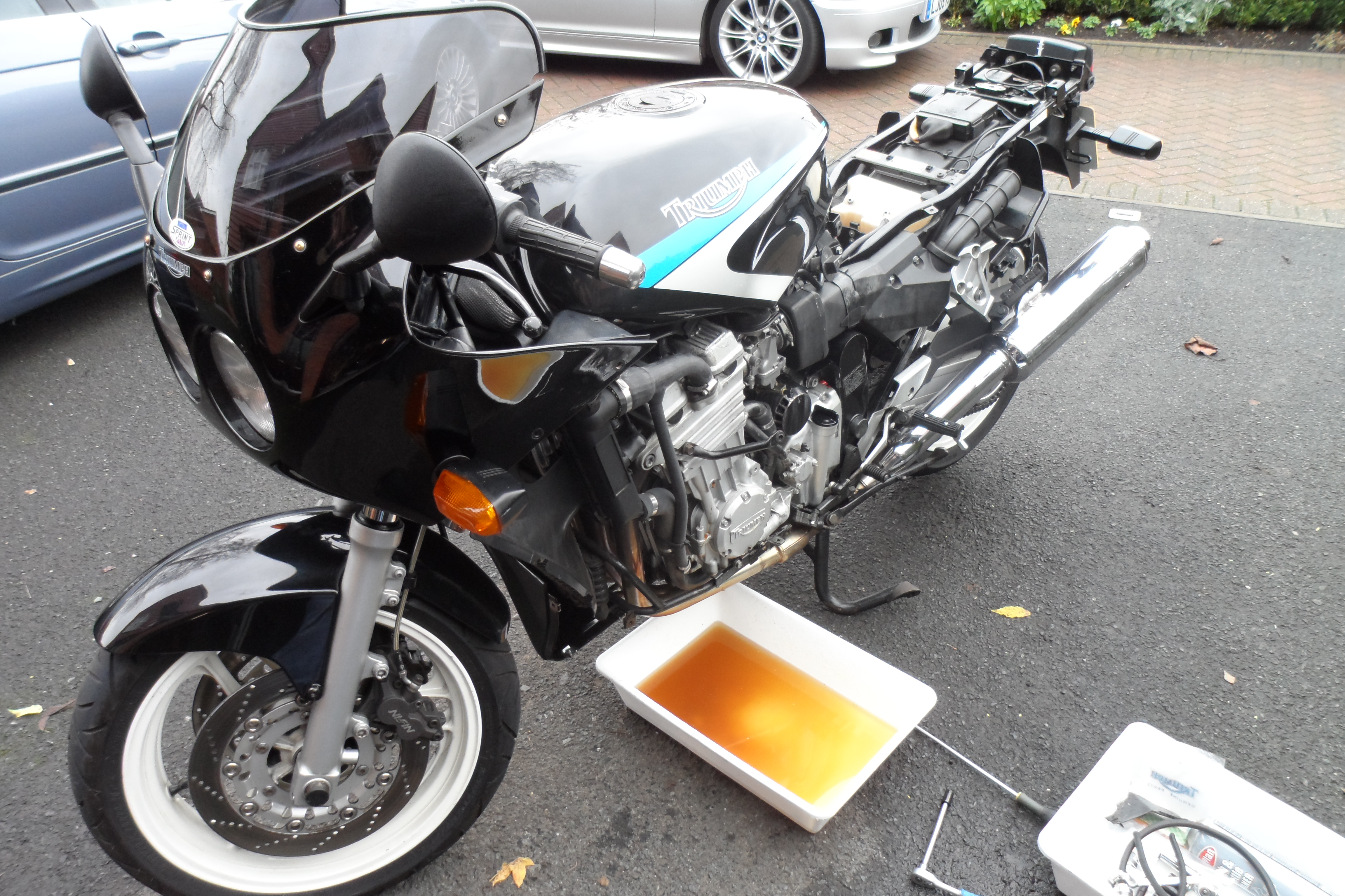 TRIUMPH COOLANT CHANGE 001.JPG