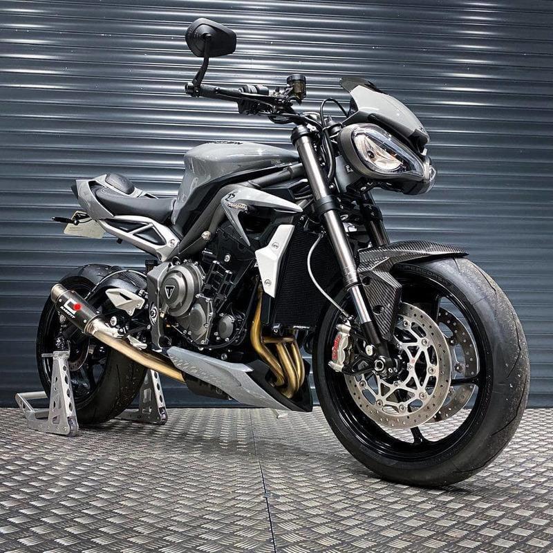 win-2020-triumph-street-triple-765-rs-at-rev-comps-15760355655759_2000x.jpg