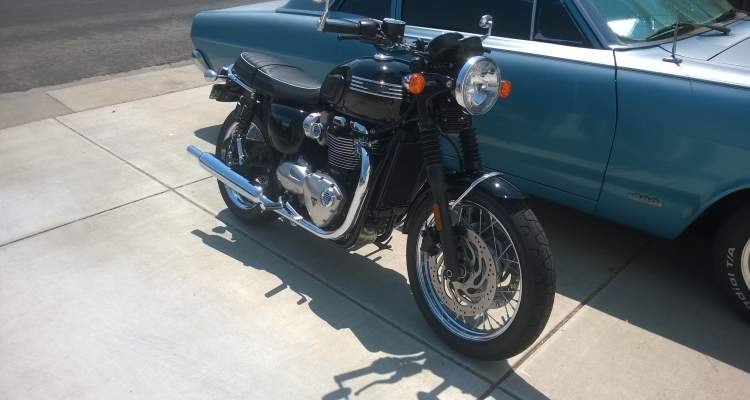 Bobber Bars On A Bonnie