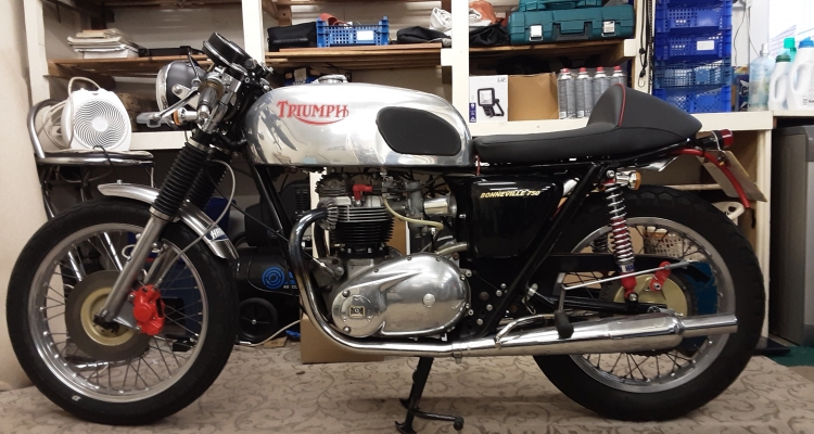 1975 T140 Bonnie Cafe Racer