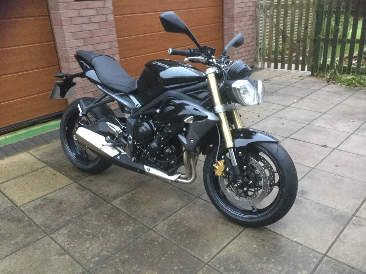 My  current steed a 2015 Street Triple