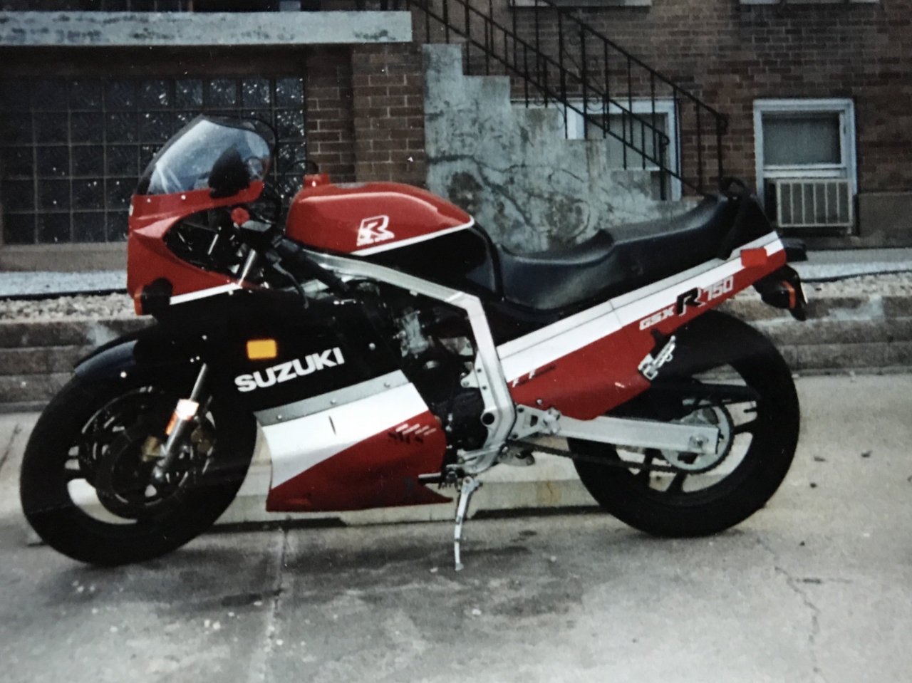 1987 GsxR 750.  Brand new in &#039;88 sitting outside my apartment in Omaha, Nebraska.