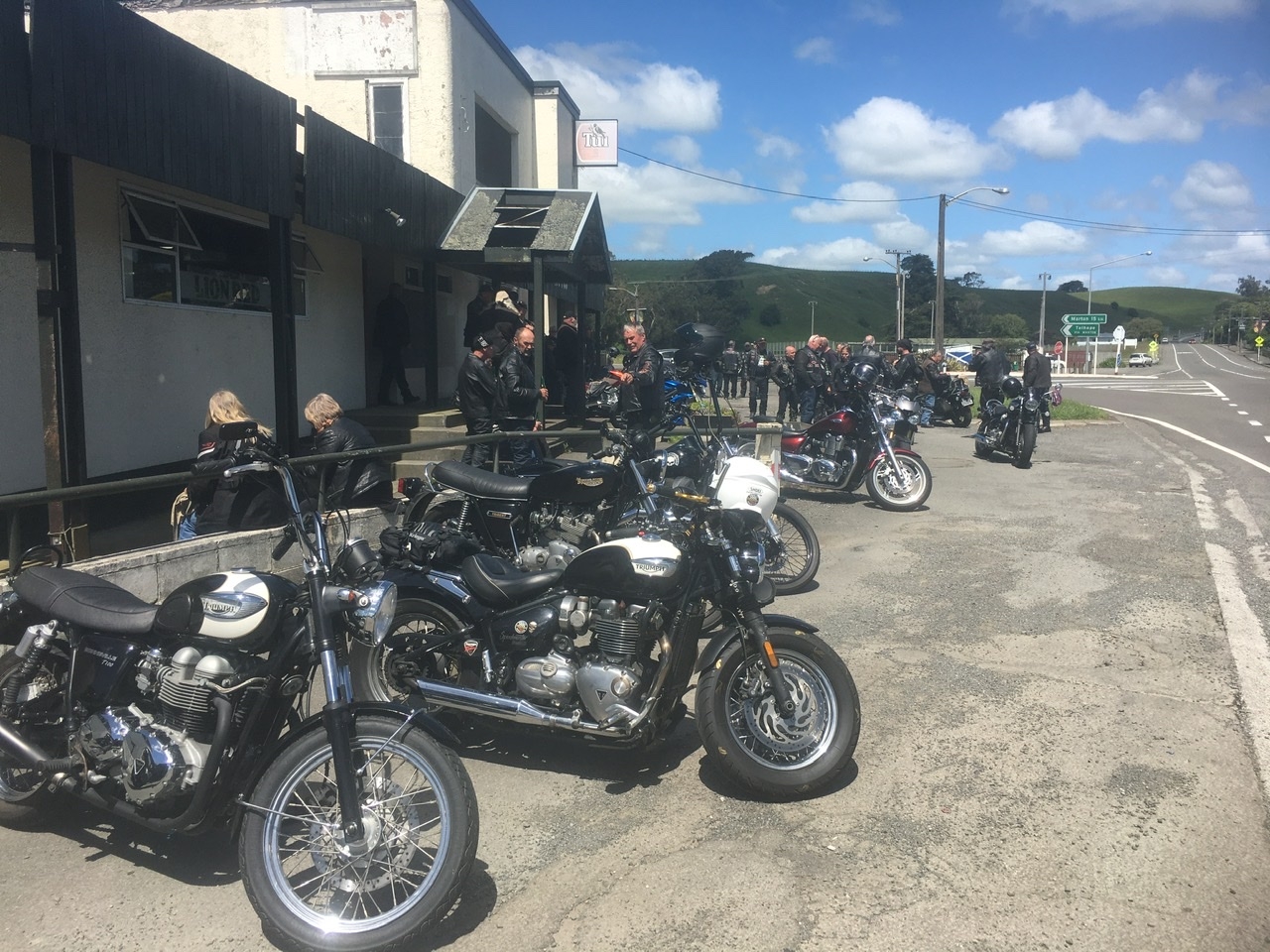 Ben Nevis Tavern, TURAKINA, Manawatu-Wanganui. Great manager and his wife