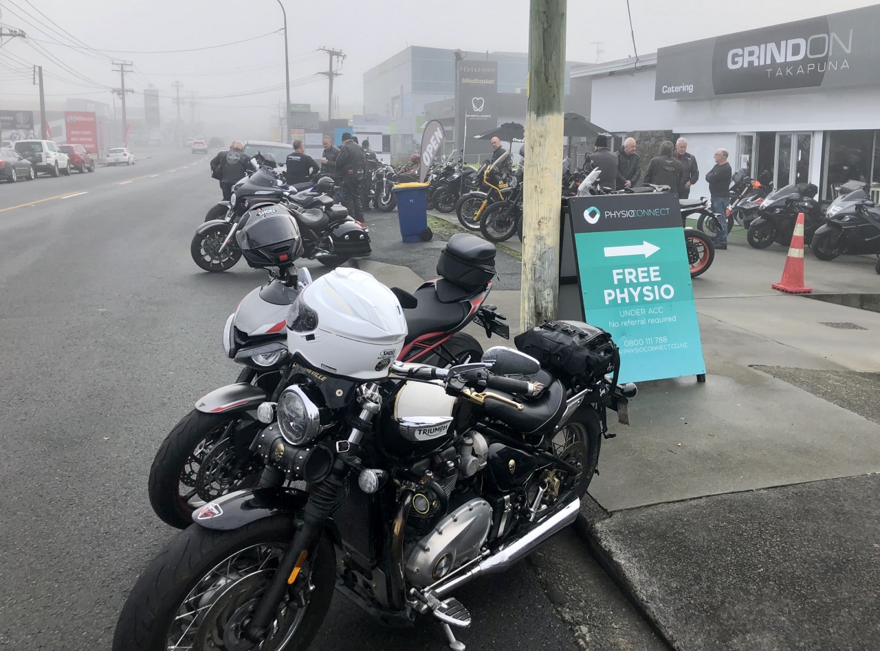 Grind on Takapuna is a great biker cafe on Barry’s point road opposite the motorcycle dealerships