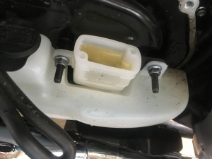 Rear master cylinder