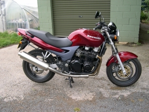 Kawasaki ZR7